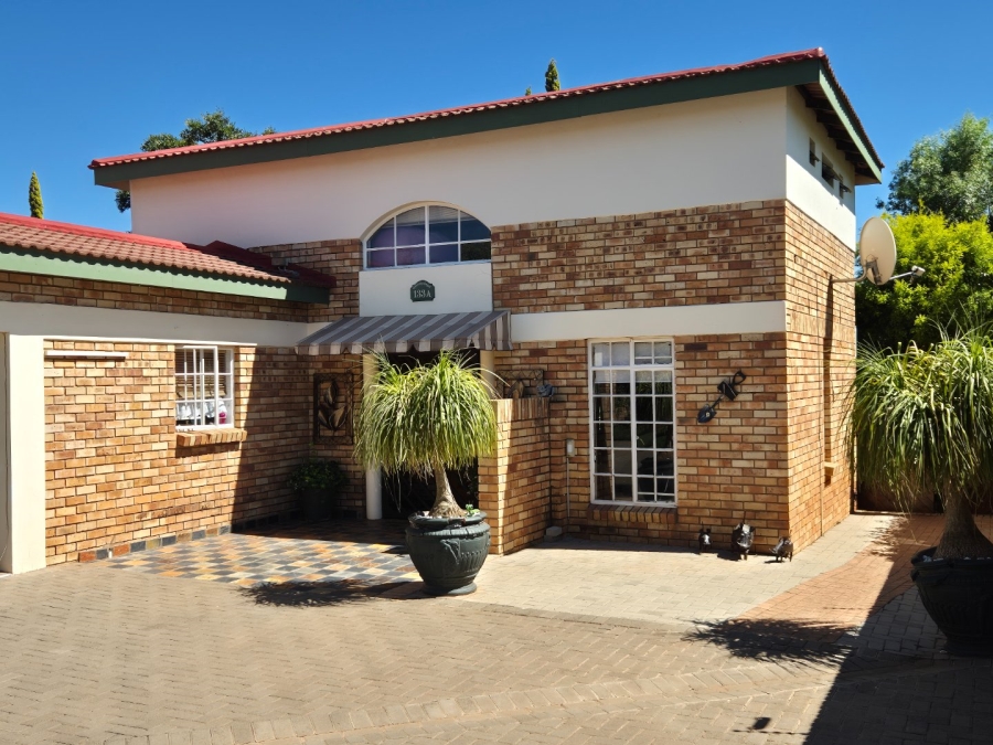 3 Bedroom Property for Sale in Pentagon Park Free State